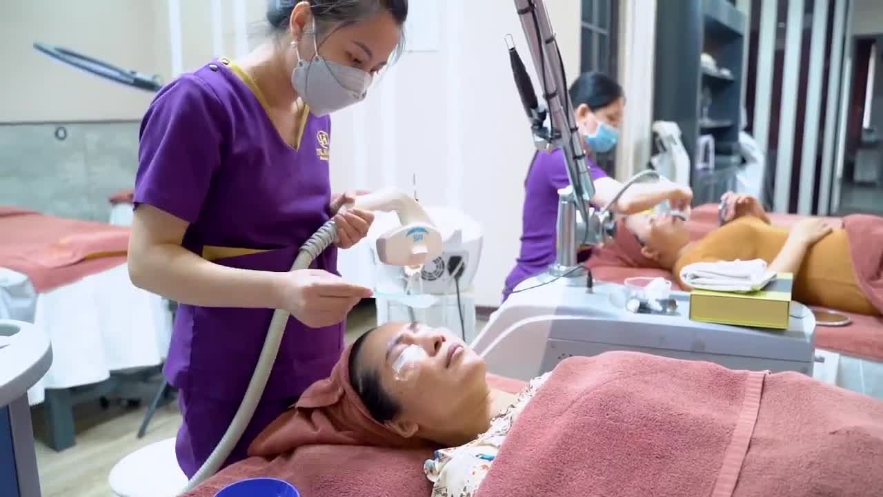 Trị tàn nhang Công nghệ Laser Spectra – Elos tại Dr.Hải Lê: