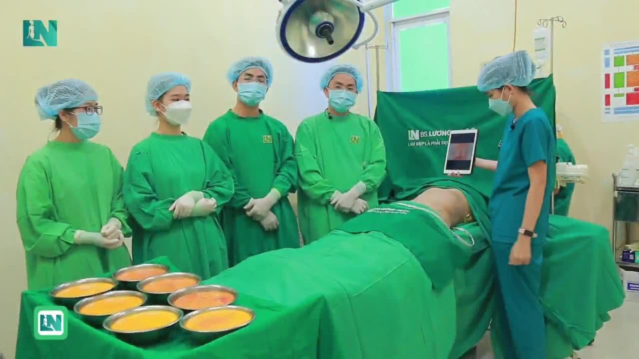 Lựa chọn phẫu thuật căng da bụng cách đây 20 năm – nhưng cho đến hiện tại, vết sẹo từ lần thực hiện ấy vẫn còn in hằn trên da thịt.