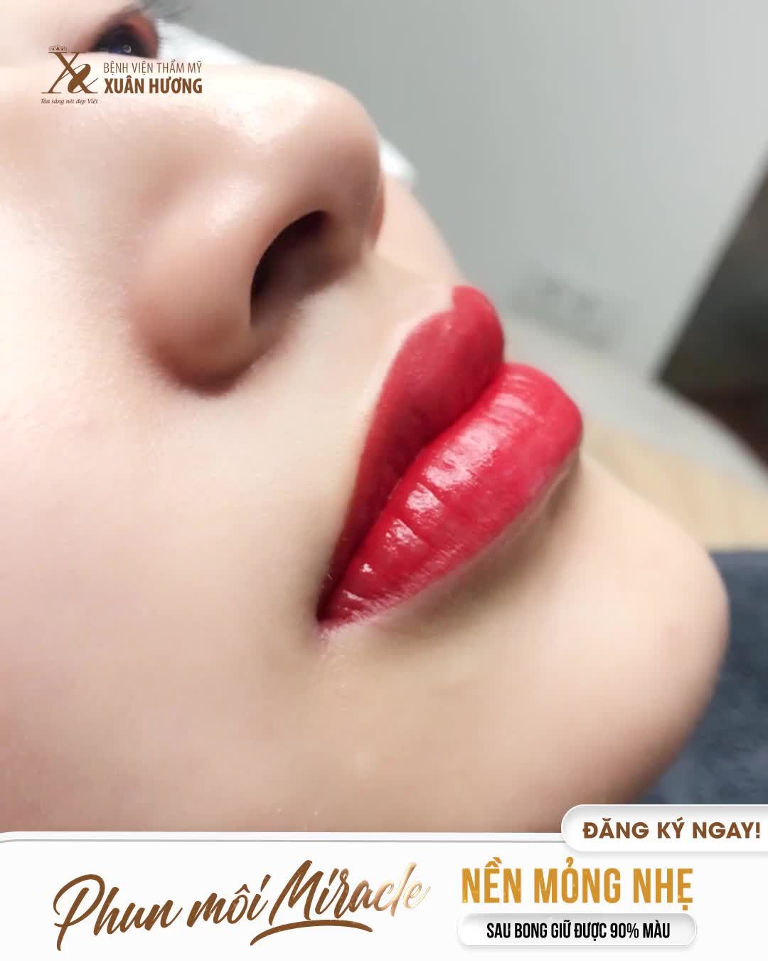 Không thể ngừng yêu, không thể ngừng ngắm và mê mẩn với đôi môi căng mọng tươi tắn này