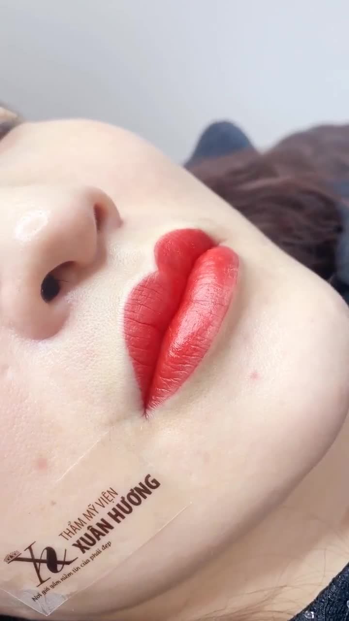 CHỦ TỊCH HĐQT XUÂN HƯƠNG MÊ MẨN PHƯƠNG PHÁP TẠO HÌNH MÔI KHÔNG XÂM LẤN