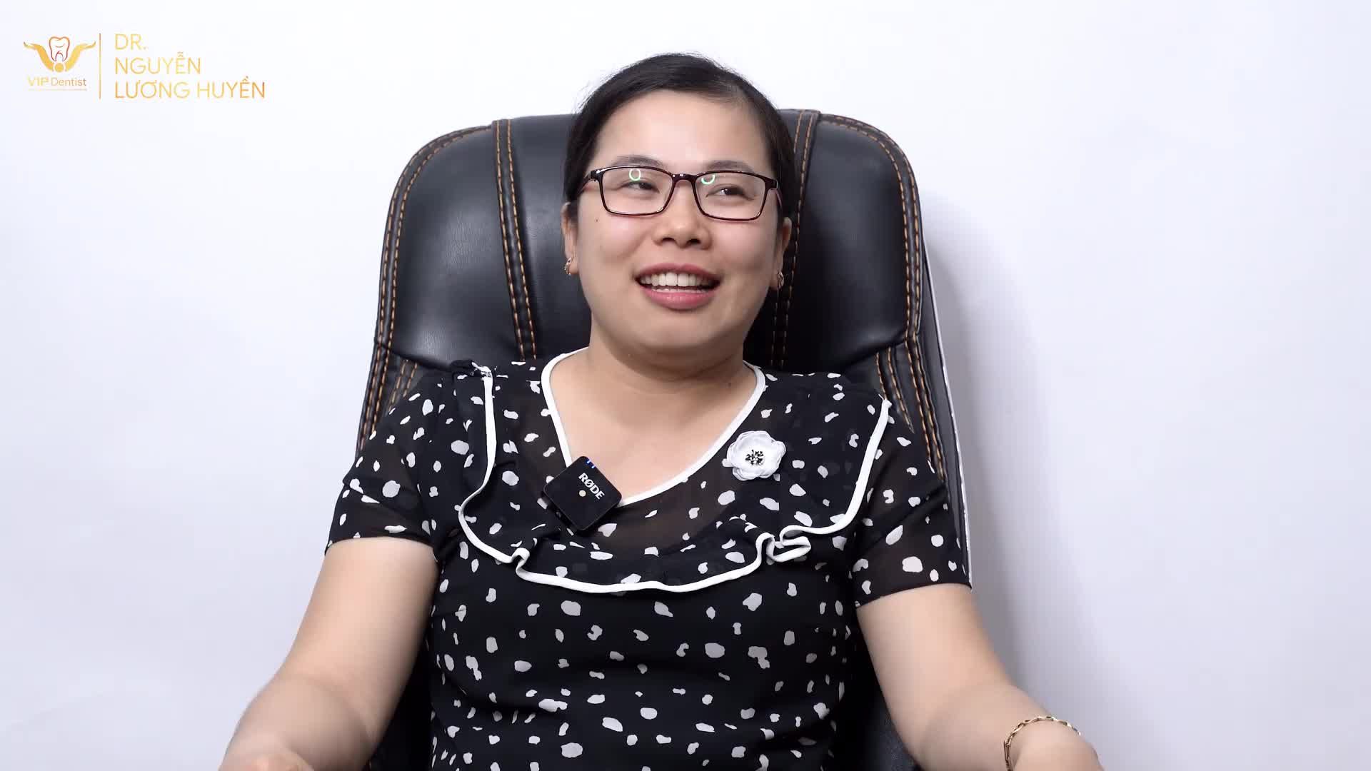 LỰA CHỌN NIỀNG KHÔNG NHỔ RĂNG, CÔ GIÁO 35 TUỔI HOÀN THÀNH ƯỚC MƠ THEO ĐUỔI NỤ CƯỜI ĐẸP