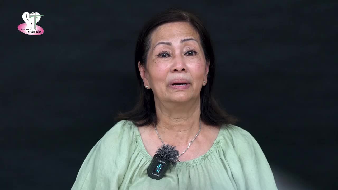 "Cô thấy mình tự tin hơn, cười tươi hơn với mọi người và ăn nhai rất ngon" - Cô Phạm Thị Phương Huy
