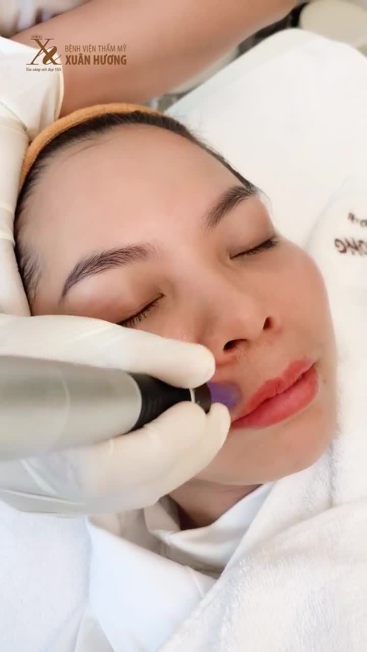CHĂM DA ĐÓN TẾT NÀO CÁC NÀNG ƠI, CẤP ẨM SÂU ĐỂ DA LUÔN CĂNG MỊN NHÉ