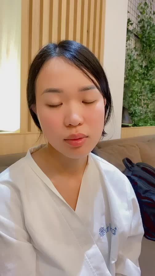 CHIA SẺ CỦA KHÁCH HÀNG TRƯỚC KHI VÀO PHÒNG PHẪU THUẬT NÂNG MŨI PHONG THỦY