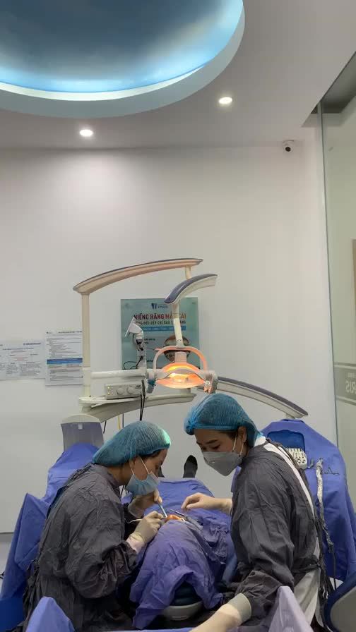 Quá trình cấy ghép 2 trụ implant tại Nha khoa Paris - Chi Nhánh Nghệ An
