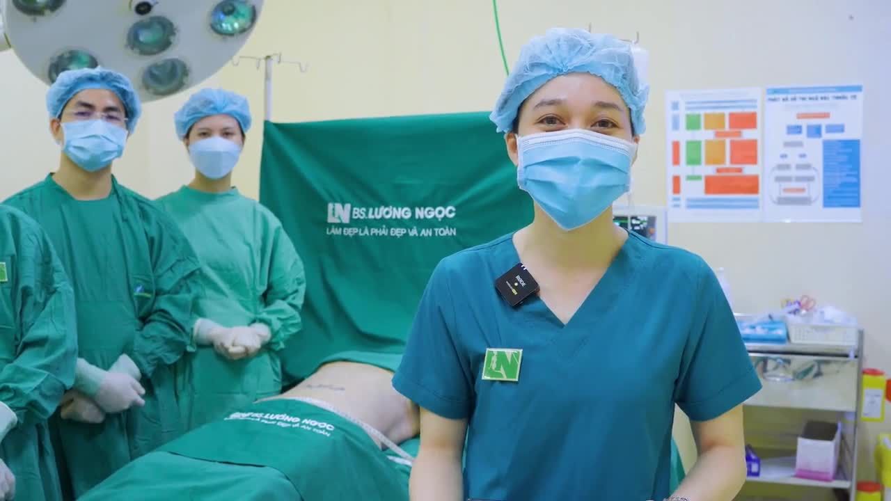 Vì đăng ký thực hiện hút mỡ từ rất sớm nên Chị K.L trở thành 1 trong 5 Khách hàng nhận gói “Lì xì 30 triệu” đầu Xuân.