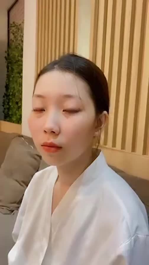 CA MŨI CHUẨN BỊ VÀO PHÒNG PHẪU THUẬT
