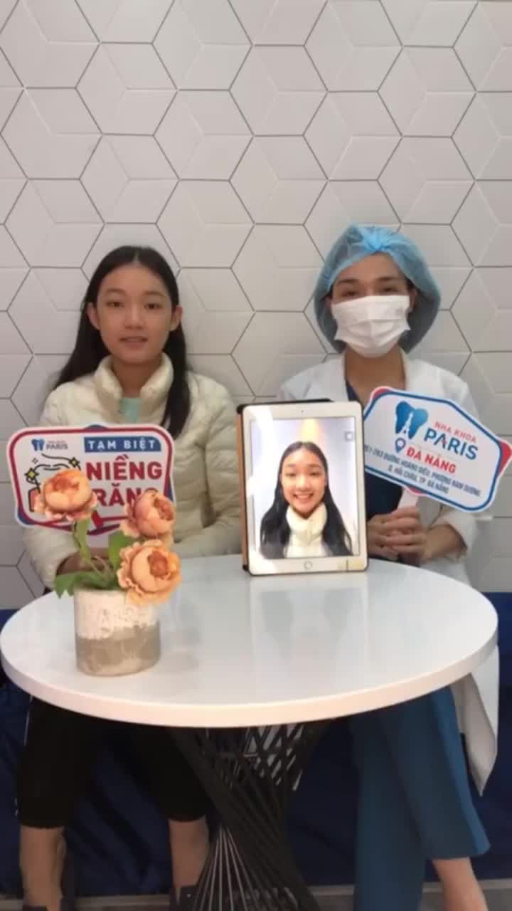 TRỌN VẸN CẢM XÚC NGÀY ĐẦU THÁO NIỀNG TẠI NHA KHOA PARIS