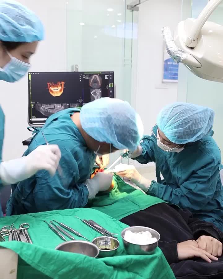 Trồng răng Implant mất bao lâu thì ăn được?