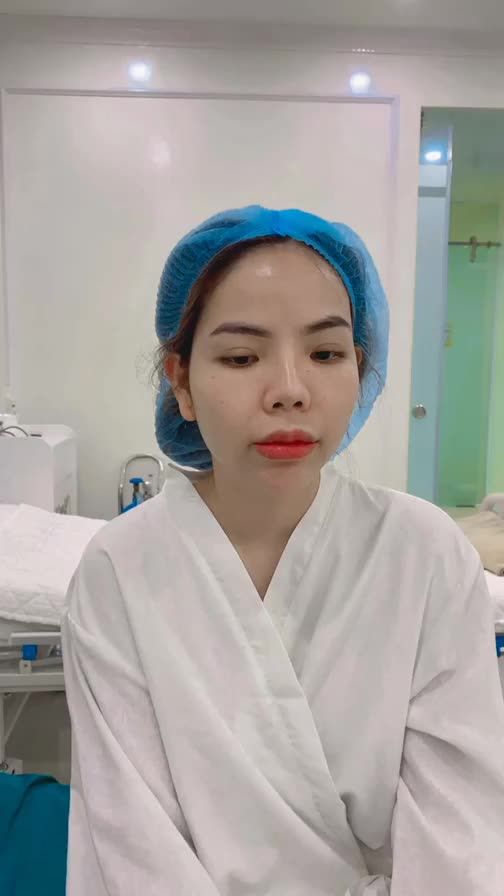 Cảm nhận của khách hàng trước khi vào phòng phẫu thuật