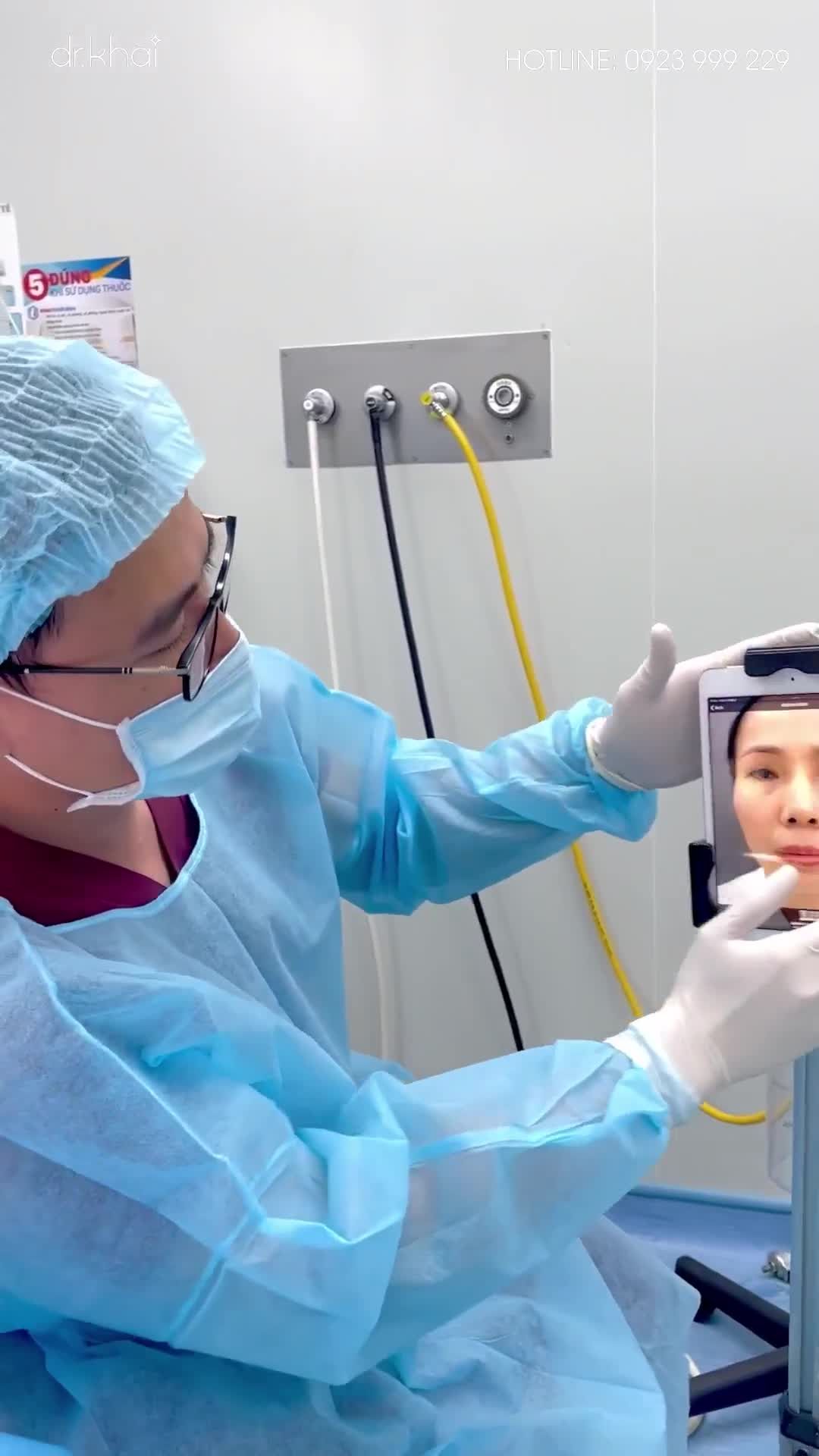 BÁC SĨ KHẢI PHÂN TÍCH TÌNH TRẠNG TRƯỚC PHẪU THUẬT CỦA KHÁCH HÀNG THỰC HIỆN SIÊU COMBO 4 DỊCH VỤ