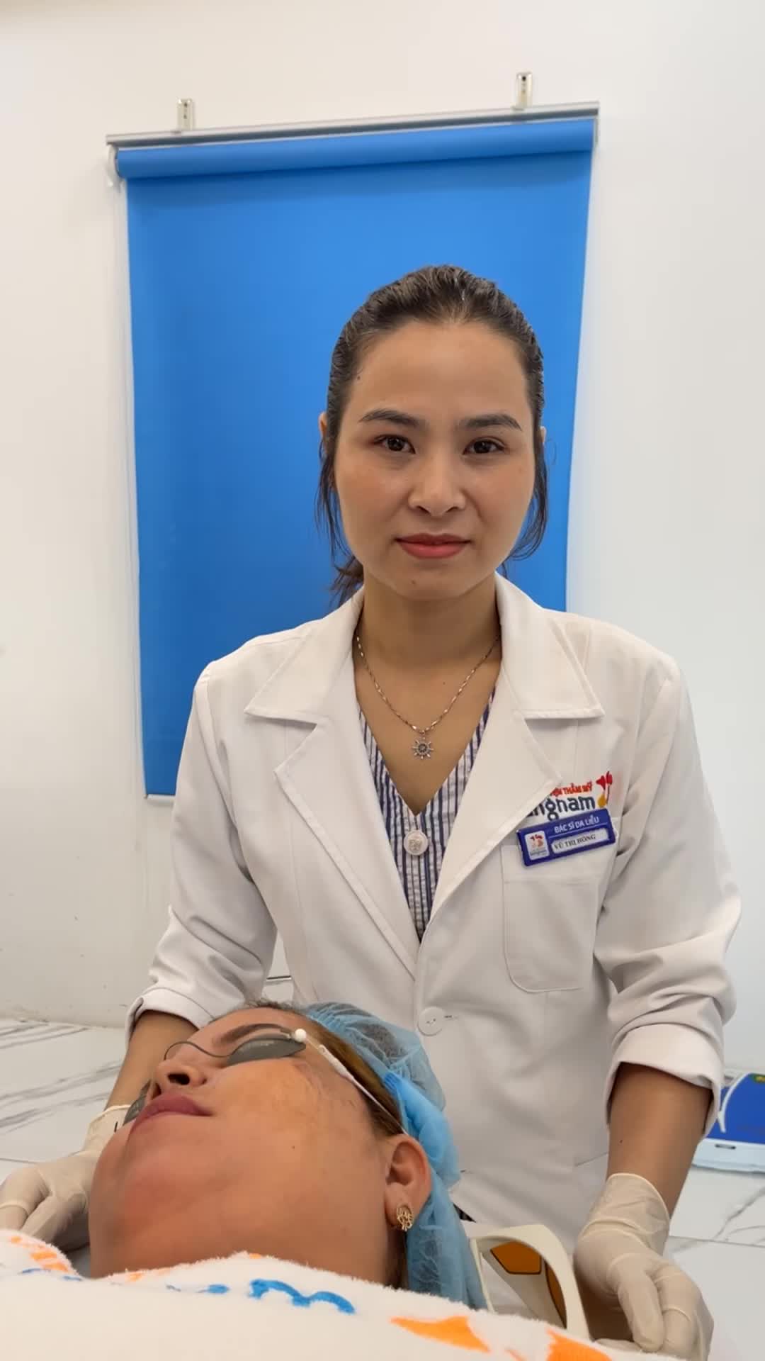 Quá trình phân tích và điều trị sẹo nhựa đường với công nghệ Laser tại Viện điều trị chăm sóc da Kangnam