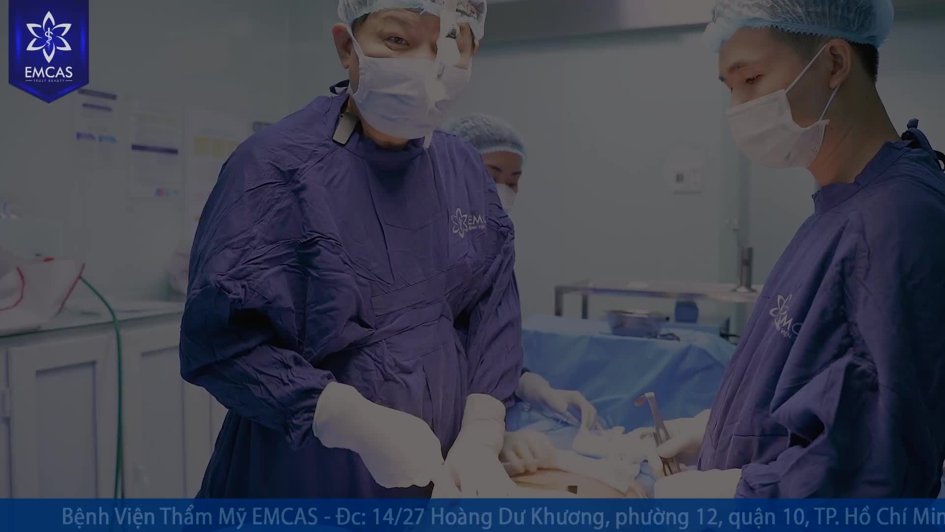 CA NÂNG NGỰC ĐẶT TÚI LỆCH SIZE