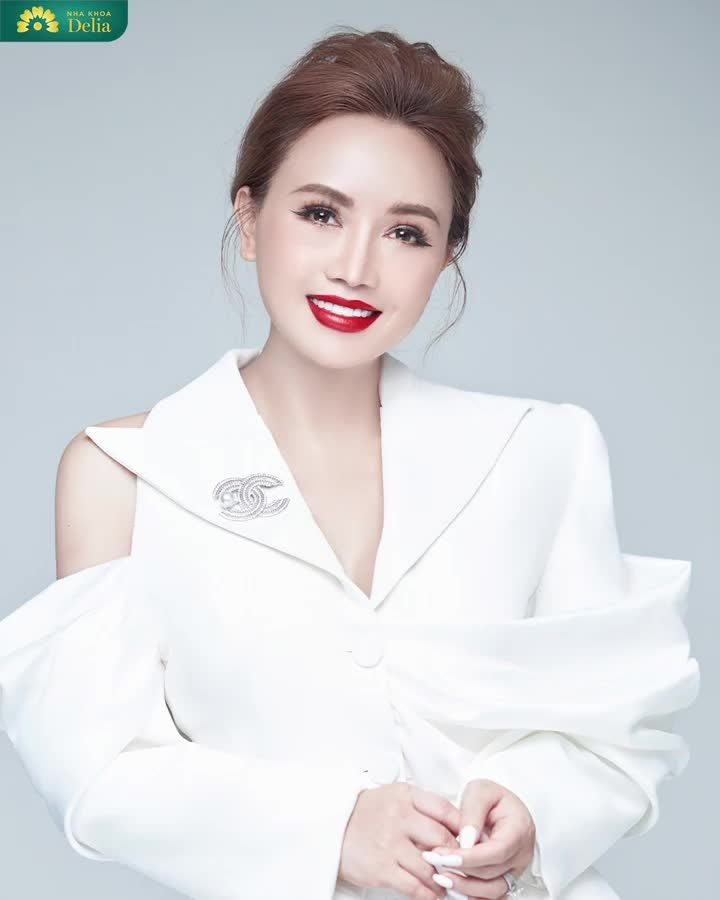 Kể từ khi có nụ cười mới, hai vợ chồng cười nhiều hơn, thấy trẻ trung hơn và hạnh phúc hơn