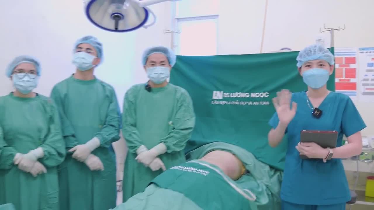 Kết thúc 90 phút thực hiện hút mỡ kết hợp tạo dáng, siết eo cho Chị T