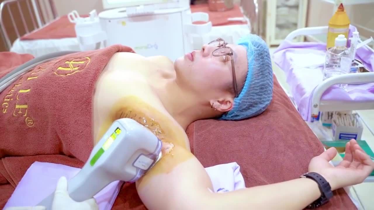 Tại sao công nghệ trị hôi nách miraDry được hơn 60 quốc gia trên thế giới tin dùng trong đó có Việt Nam chúng ta? Lý do xem tại video này bạn nhé