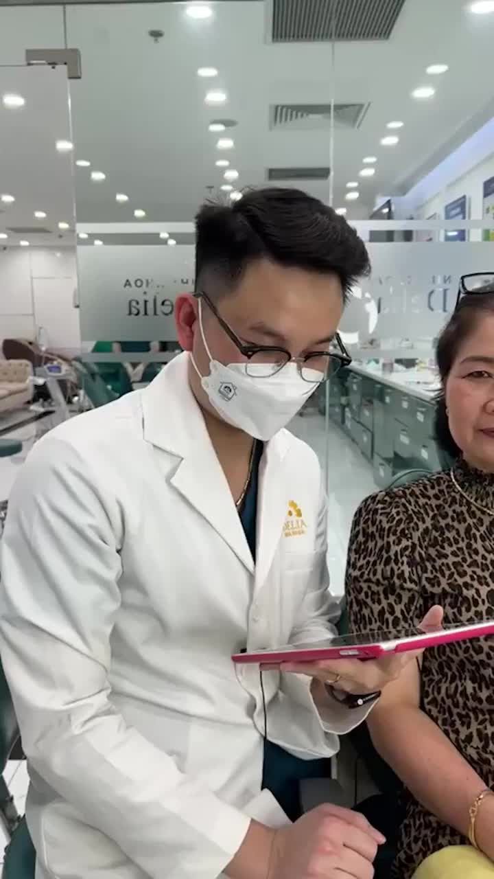 Cảm ơn bác sĩ Thịnh và đội ngũ nha khoa Delia đã giúp cô có nụ cười mới rạng rỡ yên tâm quay trở lại Nga