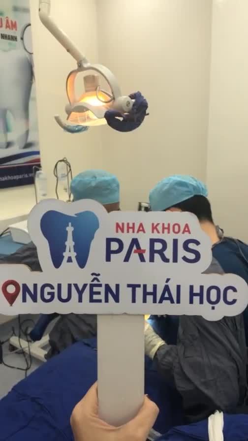 Cắm 1 trụ Den HQ tại nha khoa Paris Quận 1  Bs thực hiện: Trần Kim Thành