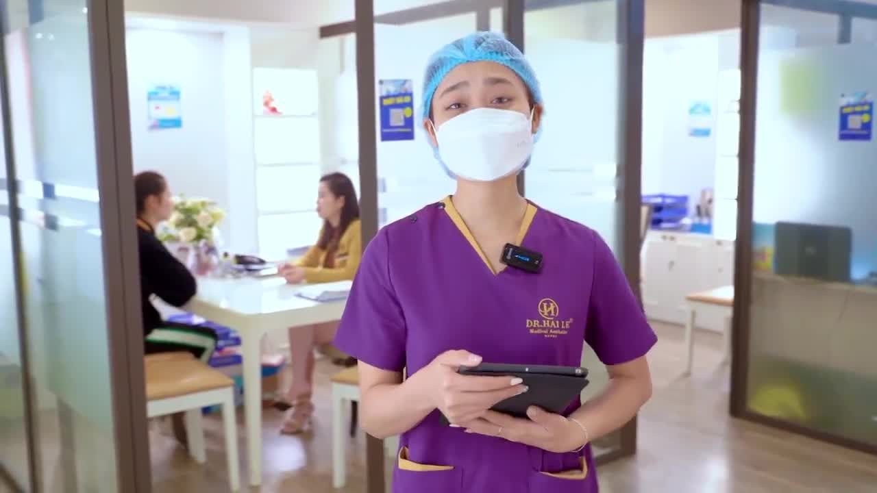 Sau 7 ngày cắt mí quay lại tái khám cắt chỉ vị khách hàng chia sẻ trải nghiệm như thế nào tại Dr.Hải Lê? Theo dõi ngay