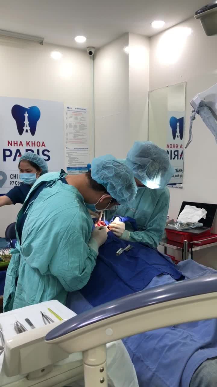 Phẫu thuật cấy ghép Implant toàn hàm - hàm trên - dòng ETK tại Nha khoa Paris 97 Cộng Hòa, HCM