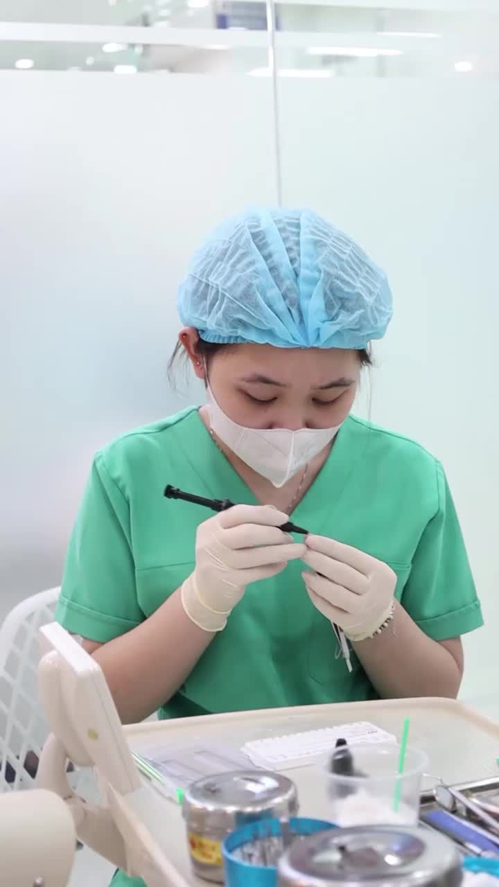 Niềng răng phải nhổ răng số 4 có nguy hiểm không?