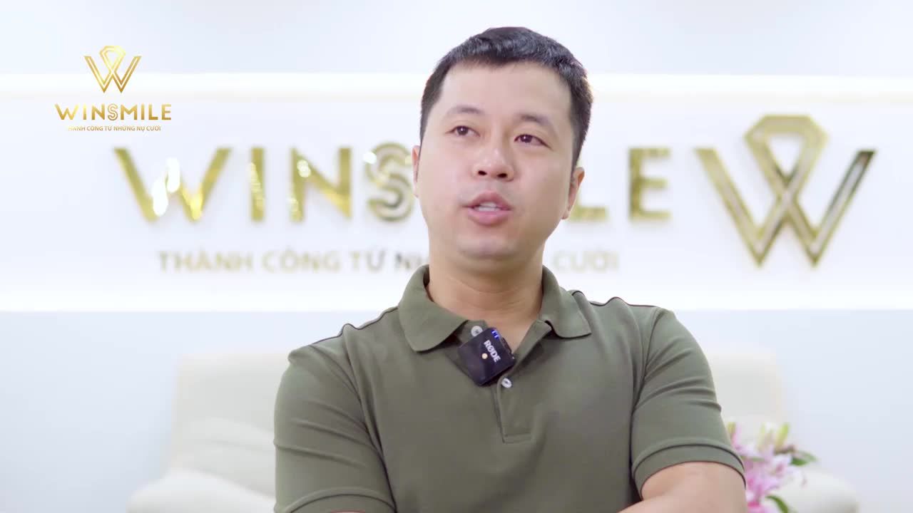 Cởi bỏ được sự tự ti từ hàm răng cũ khấp khểnh, ố vàng và chảy máu chân răng, khách hàng Phan Hồng Anh cảm nhận được điều gì?