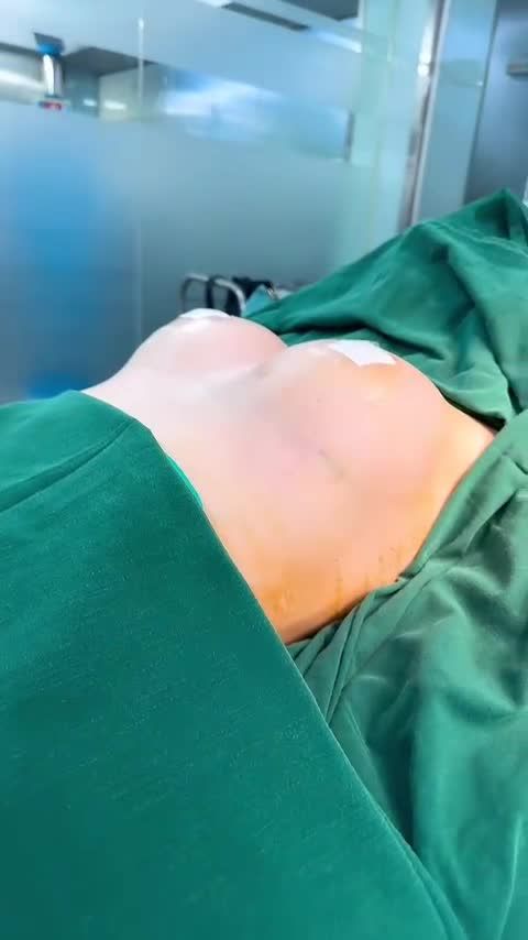CHIA TAY VÒNG 1 BÉ NHỎ