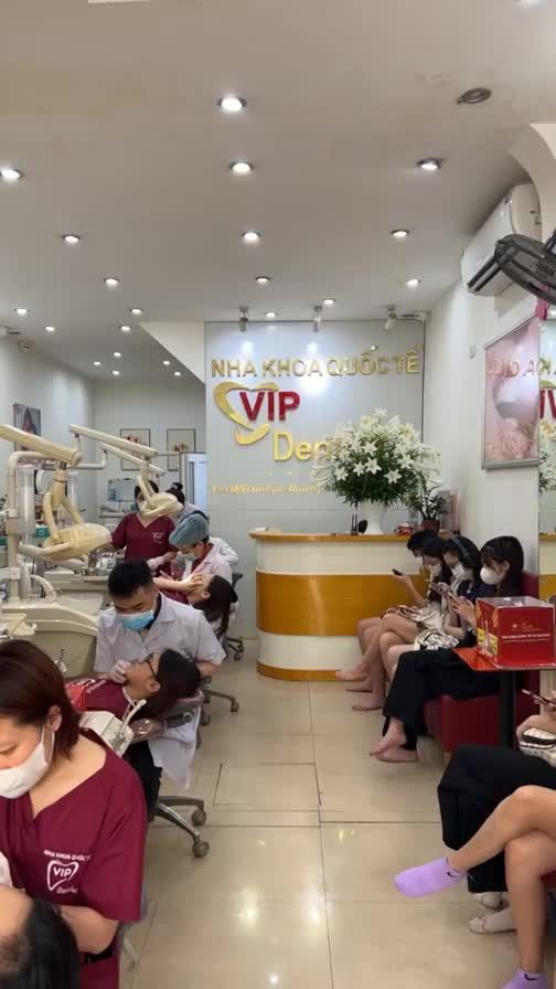 2 ca tháo niềng cùng Thạc sỹ Nguyễn Lương Huyền tại Nha khoa Quốc tế VipDentist