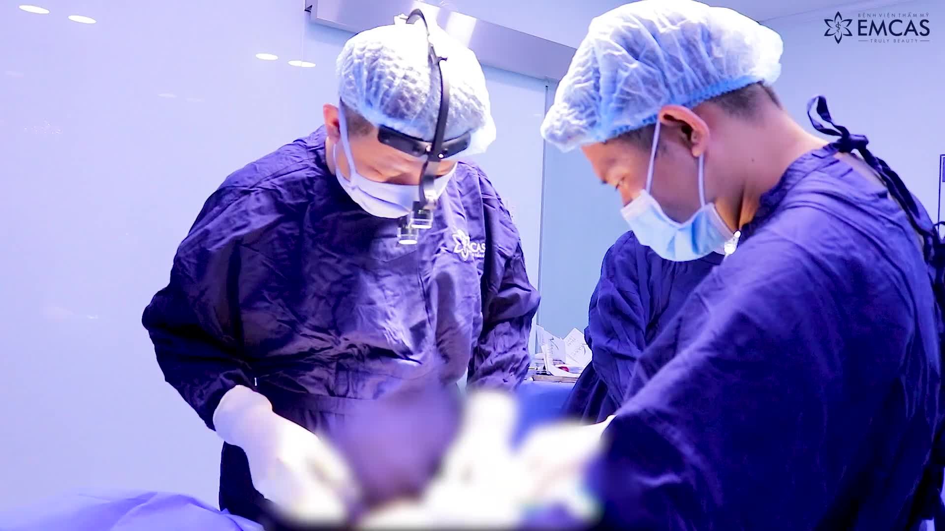 CHỌN SIZE VÀ ĐỘ NHÔ TÚI THẾ NÀO PHÙ HỢP VỚI DÁNG NGƯỜI?