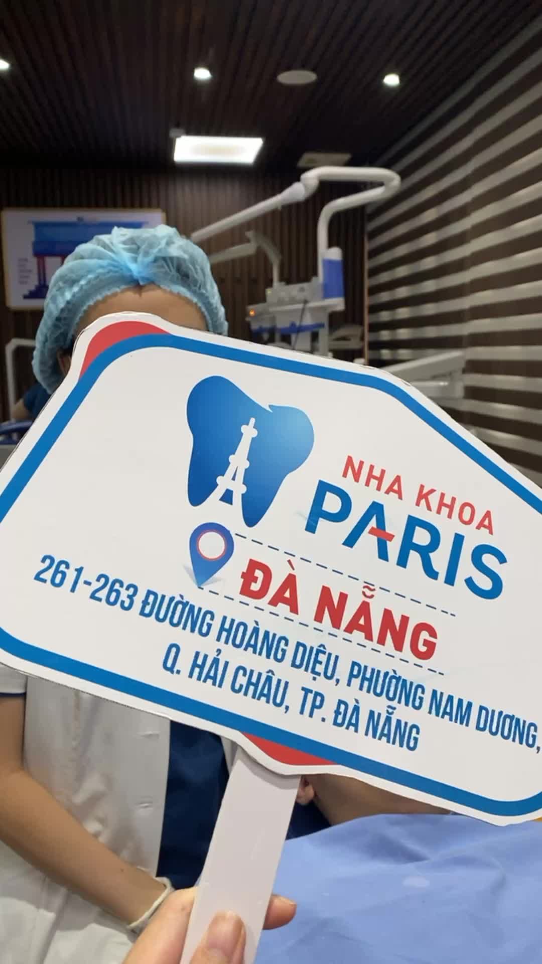 Quá trình gắn mắc cài kim loại tự động 3M tại Nha khoa Paris - Chi Nhánh Đà Nẵng