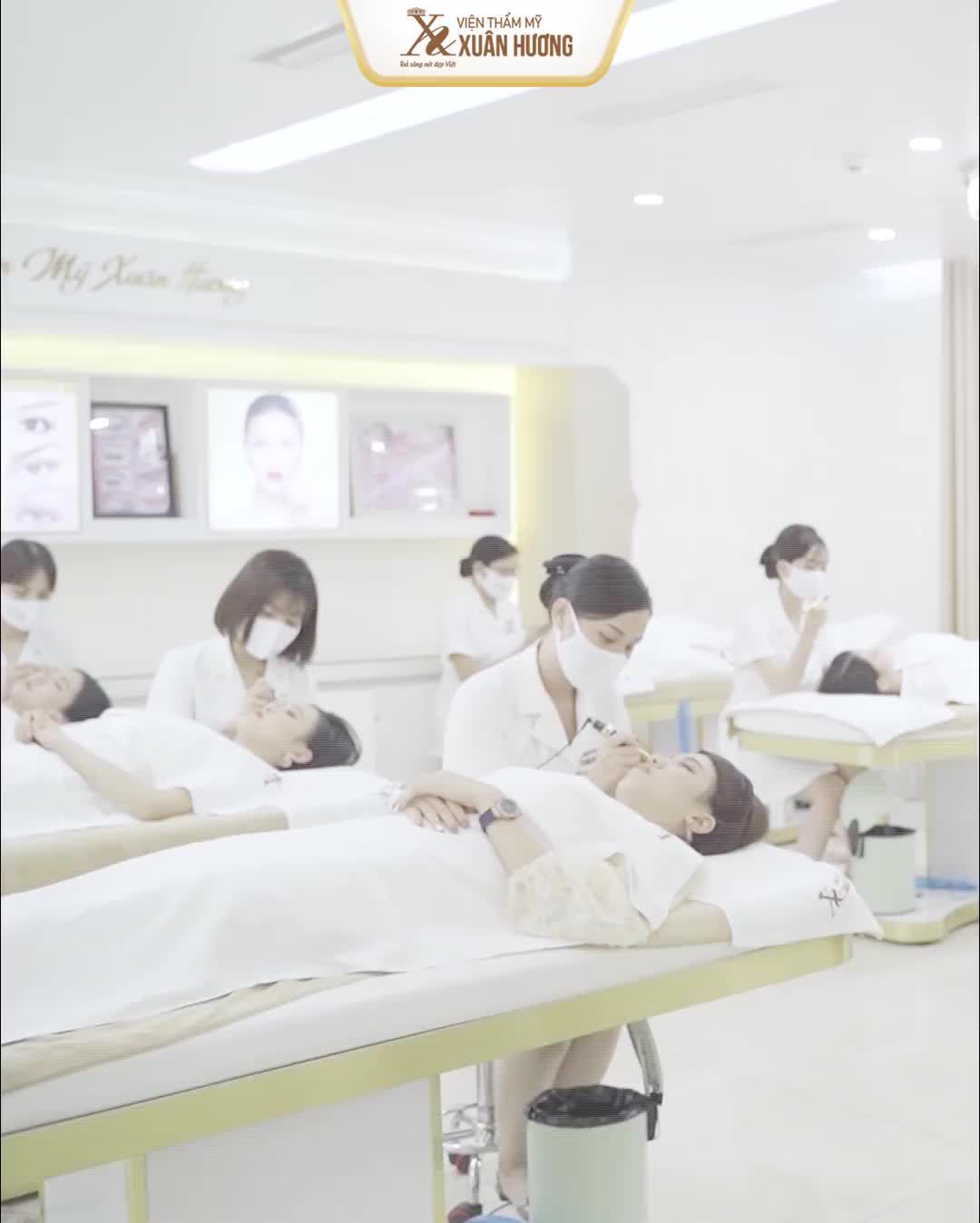 Phun môi 4.0 - Nói không với sưng đ.au nhờ công nghệ Phun môi Miracle hiện đại nhất tại VTM Xuân Hương