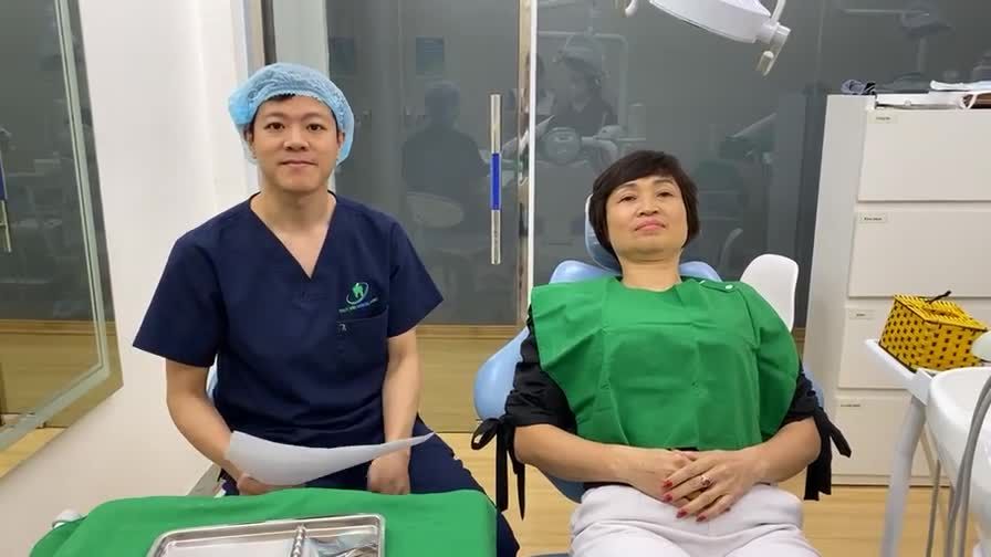 Tái khám định kỳ sau trồng răng implant