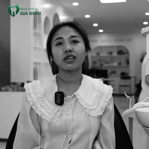 CÔ GÁI 25 TUỔI CẮM TRỤ IMPLANT DO MẤT 2 RĂNG CỬA TRONG LẦN TAI NẠN GIAO THÔNG