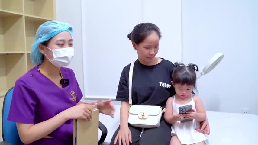 Sau 7 ngày cắt mí tại Dr.Hải Lê HCM vị khách hàng nói gì? Theo dõi ngay