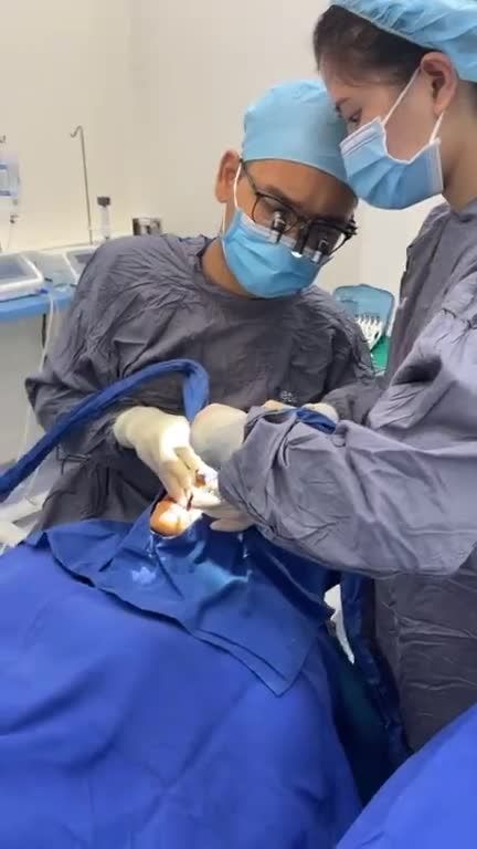 Cấy ghép trụ Implant ETK Pháp độc quyền tại Nha khoa Paris