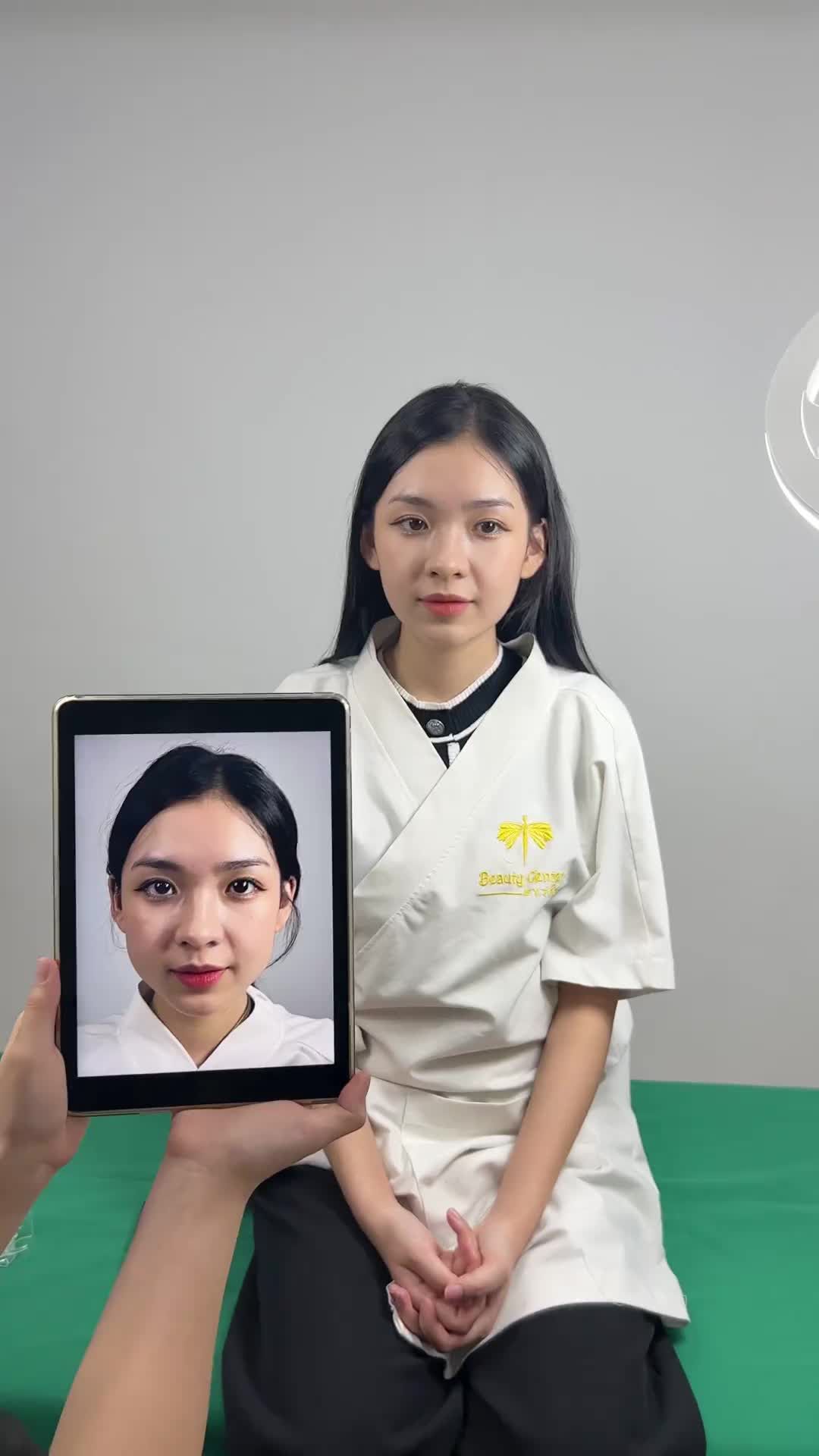 Khách hàng đến tái khám Vline Perfect tại TMV Tấm.