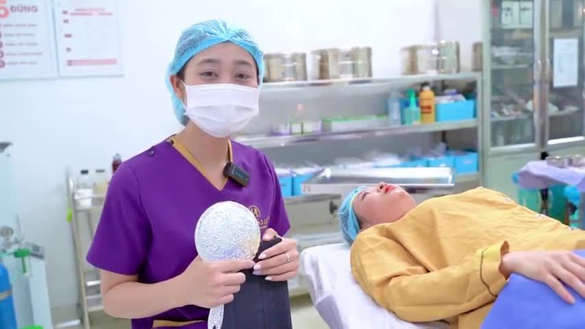 Ngày đầu nghỉ Đại lễ có mặt tại Dr.Hải Lê từ 7h sáng với đôi mắt bên to bên nhỏ, bên có mí bên không có mí và đến 9h nhận được cái kết bất ngờ