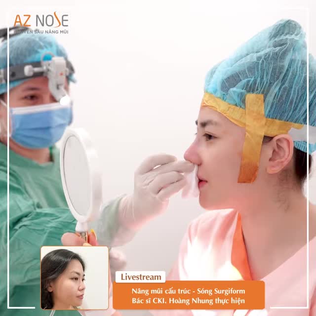 Khách hàng 2K cùng mẹ chia sẻ cảm nhận về dáng mũi mới - thực hiện bởi bác sĩ CKI. Hoàng Nhung.