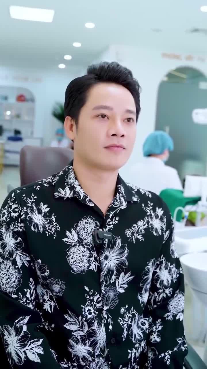 KHÁCH HÀNG- CA SĨ ANH QUÂN IDOL, CHỦ NHÂN BẢN NHẠC GÂY BÃO TIKTOK