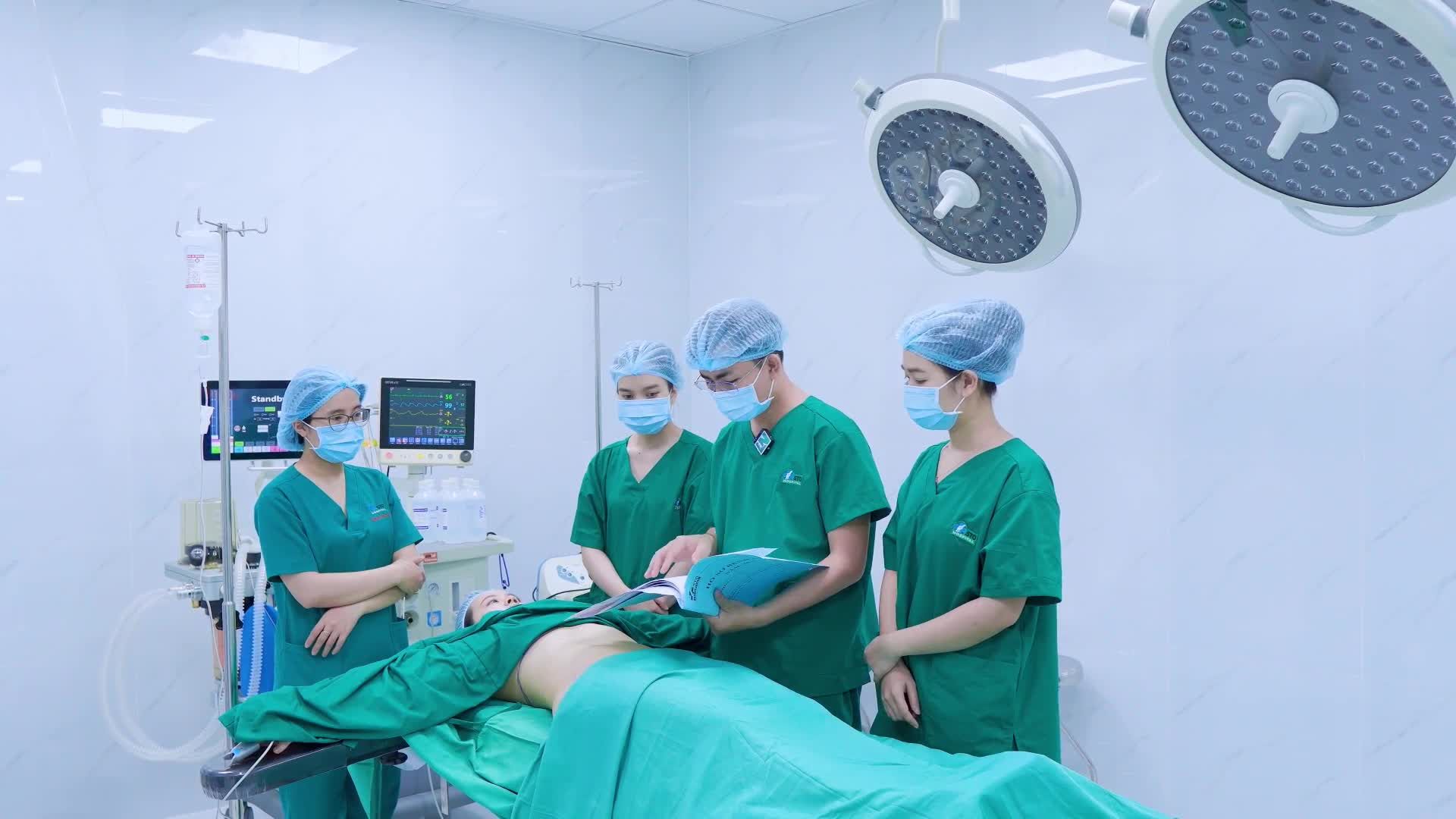 Hành trình thực hiện hút mỡ tạo dáng vòng bụng cho Chị Nga (sinh năm 1994), vì được sự cho phép của Chị nên Ekip ghi lại toàn bộ quá trình một cách thực tế.
