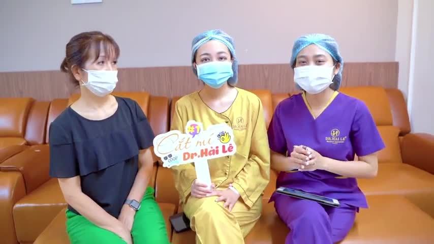 Vỡ òa cảm xúc sau khi tìm lại được đôi mắt 2 mí đều đẹp nhờ phương pháp cắt mí MK- Dr.Hải Lê