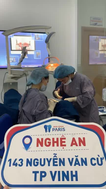 Phẫu thuật cấy ghép trụ Implant SIC Thuỵ Sỹ tại Nha Khoa Paris - Vinh