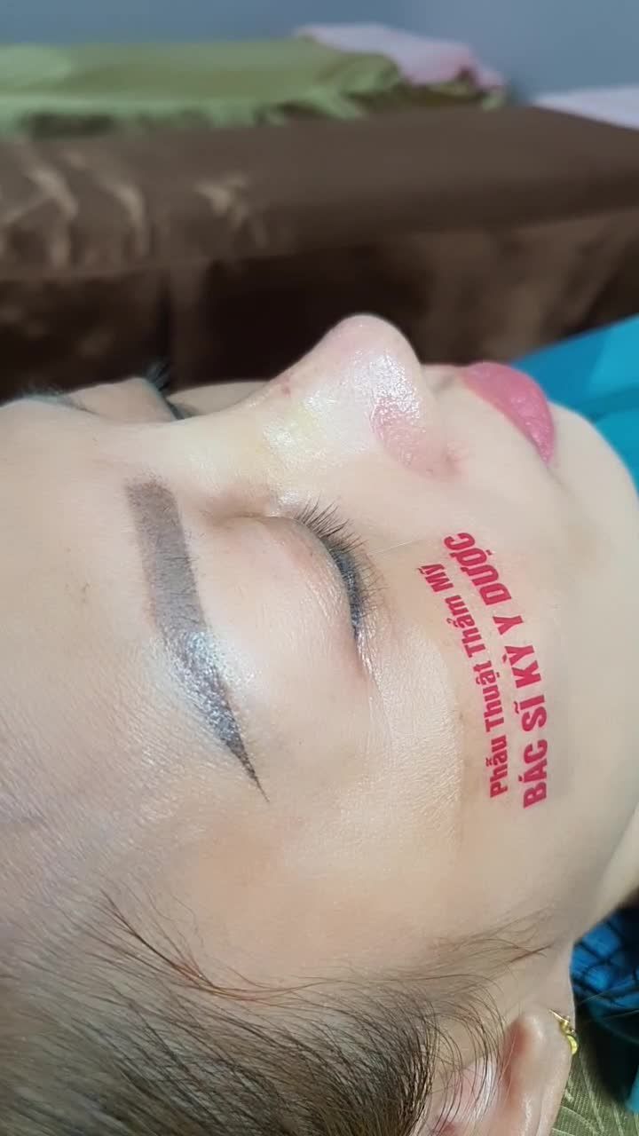 ĐẸP TỰ NHIÊN NHƯNG KHÔNG TỰ NHIÊN MÀ ĐẸP