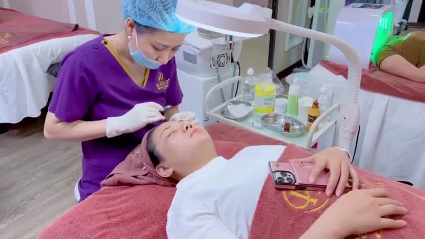 Trị nám skin Detox rút ngắn 1 nửa liệu trình + giúp da trẻ hóa căng mọng >> Theo dõi ngay