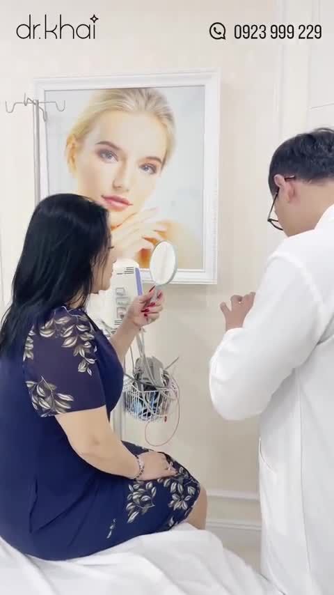 BÁC SĨ KHẢI TÁI KHÁM CHO KHÁCH HÀNG NÂNG MŨI CẤU TRÚC