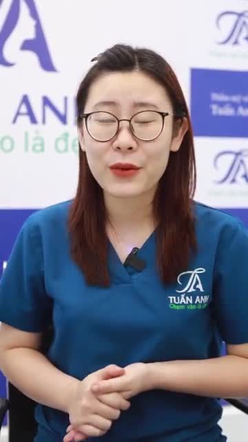 SAU CHỈ VỚI 1 THÁNG KHÁCH HÀNG QUAY TRỞ LẠI TÁI KHÁM (CẮT CHỈ) TẠI THẨM MỸ TUẤN ANH
