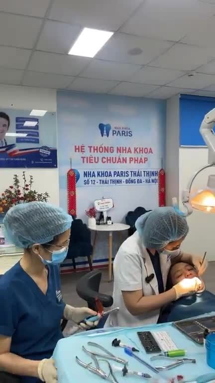 Gắn mắc cài tại nha khoa Paris 12 Thái Thịnh Kh nữ 14 tuổi đến từ Hà Nội Bs thực hiện: Vũ Thị Phương