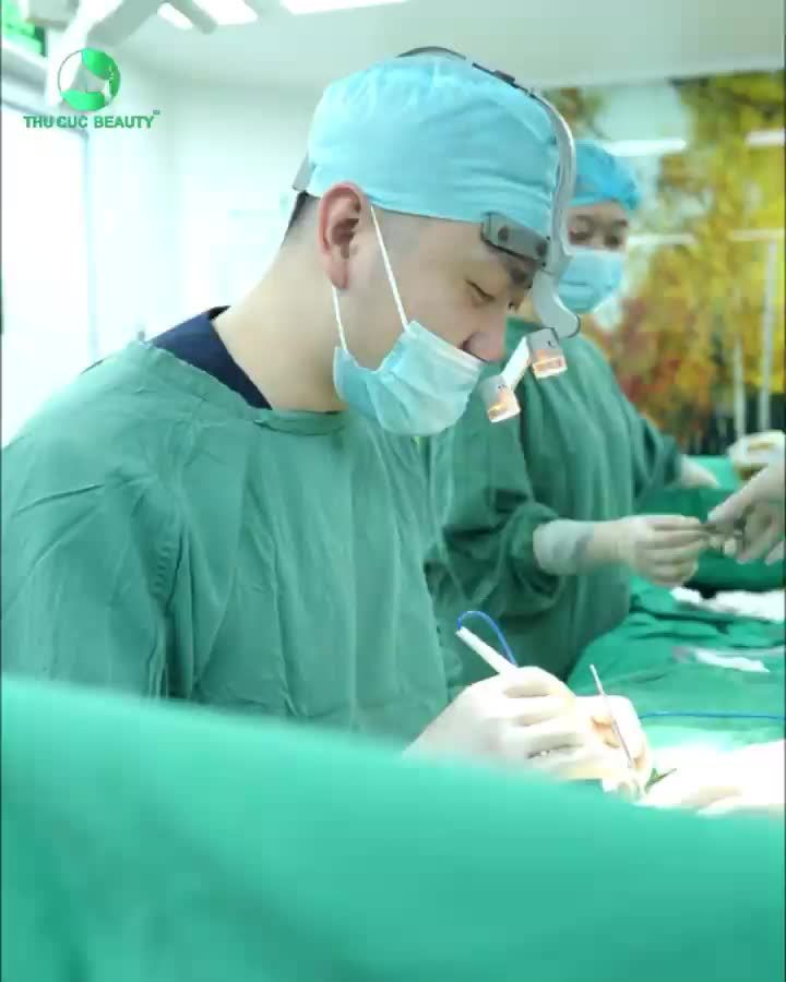 Hè đến rồi - Nâng ngực ngay thôi!!!