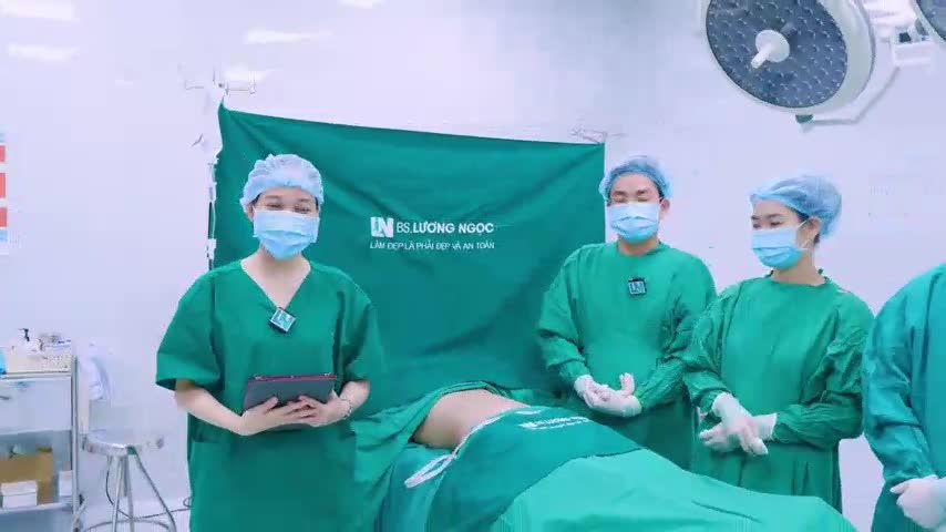 Sau gần 2 giờ thực hiện hút mỡ kết hợp tạo dáng, lấy lại vòng eo nhỏ gọn cho cho trường hợp hôm nay, Ekip đã sẵn sàng chia sẻ đến chị em cùng theo dõi những hình ảnh kết quả thực tế.