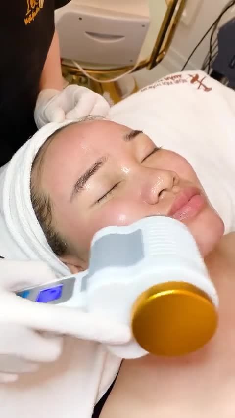 Có ngay làn da căng bóng, mờ thâm mụn chỉ sau 1 liệu trình chăm sóc da